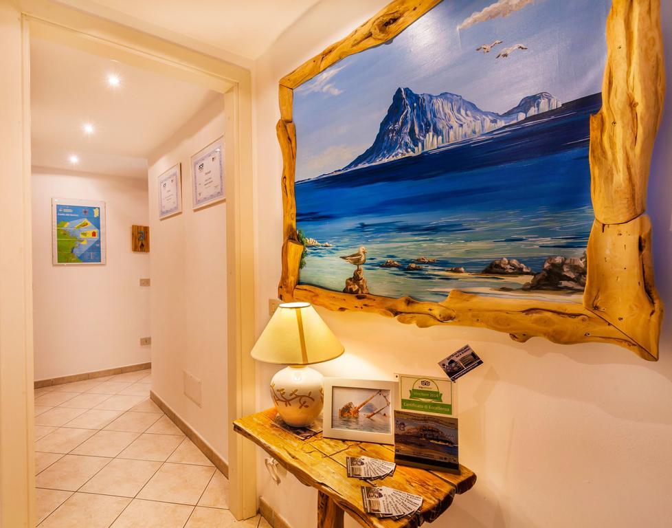 B&B Rotta Per Tavolara Porto San Paolo  Eksteriør bilde