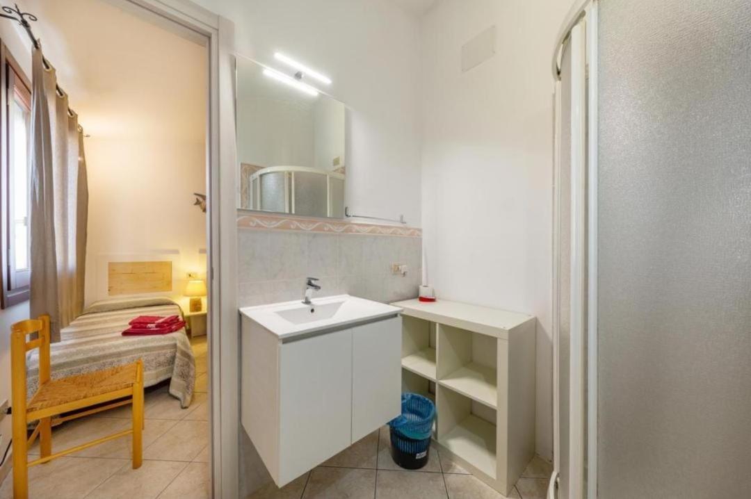B&B Rotta Per Tavolara Porto San Paolo  Eksteriør bilde