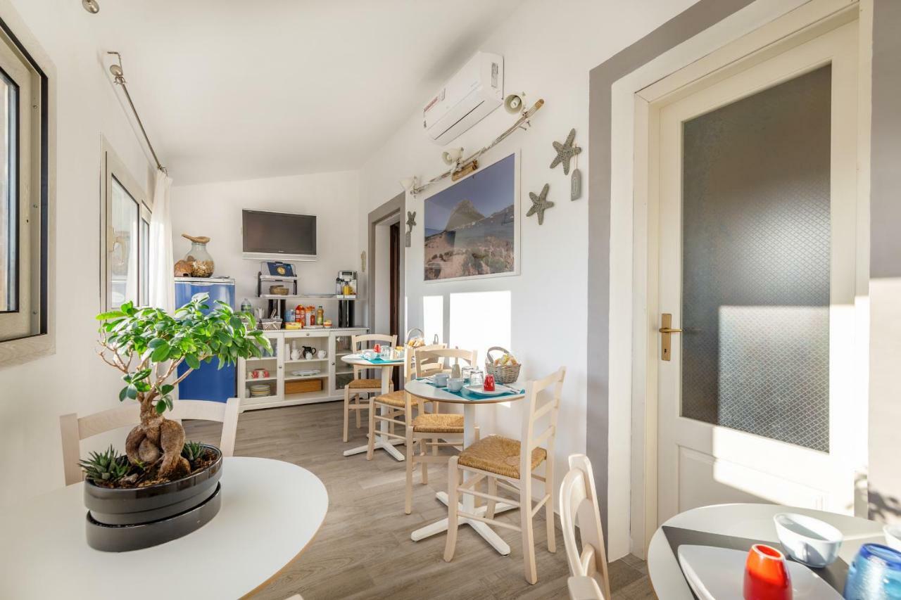 B&B Rotta Per Tavolara Porto San Paolo  Eksteriør bilde